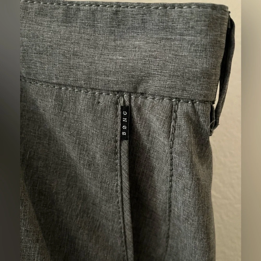 Billabong gray short